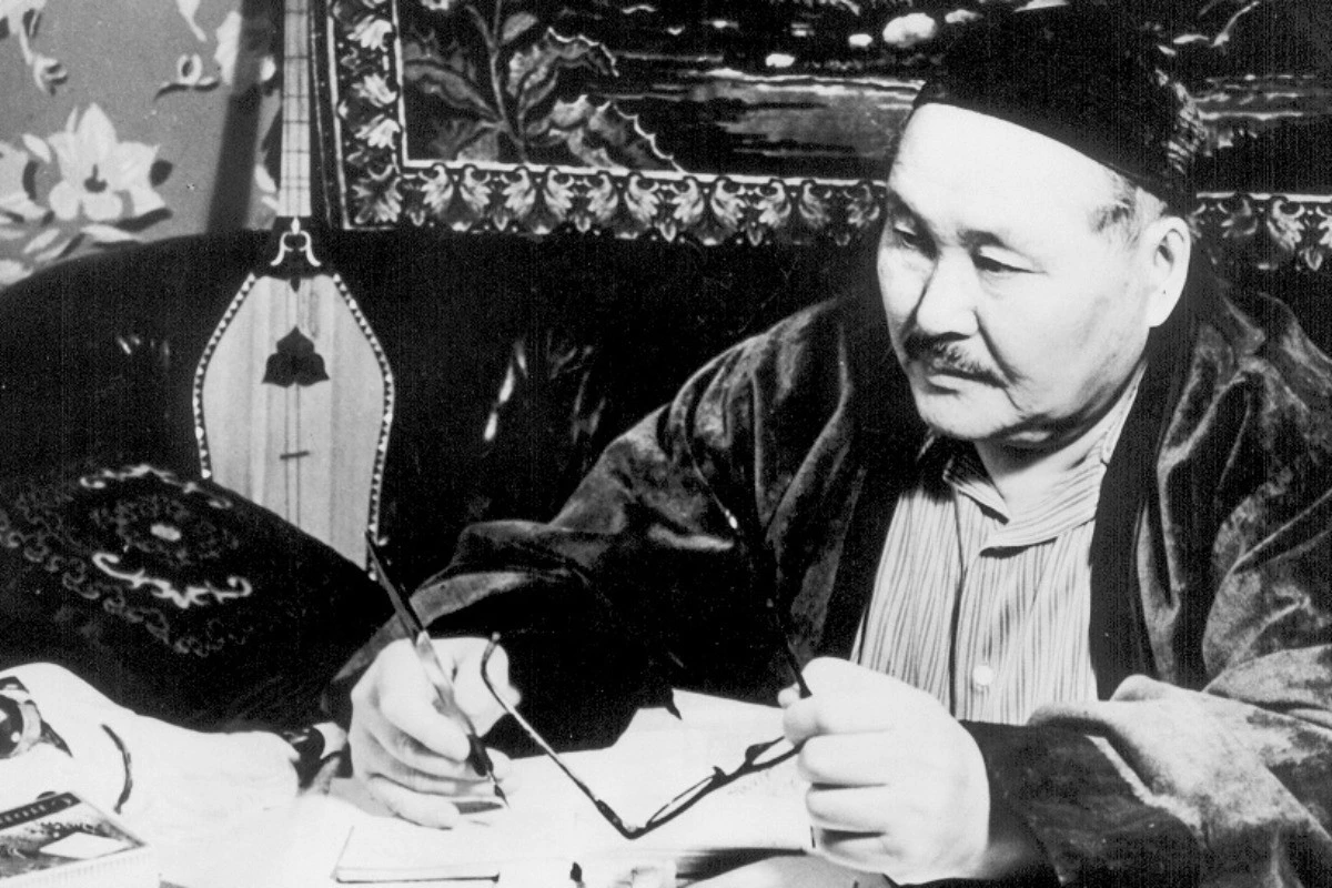 125 éve született a kazah irodalom kiemelkedő alakja