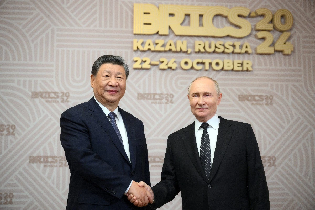 A BRICS-csúcstalálkozó margóján egyeztetett Putyin és Xi Jinping