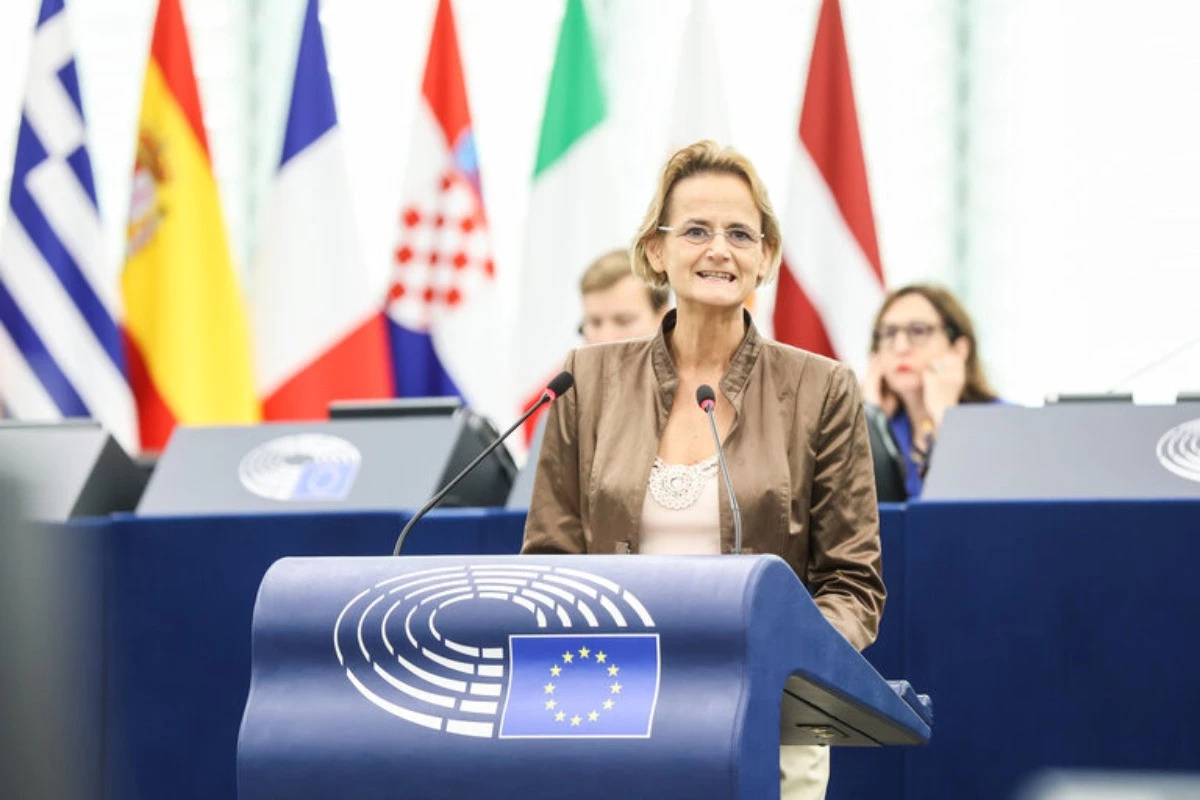 Győri Enikő: Az EU-nak nyitnia kell Kína felé