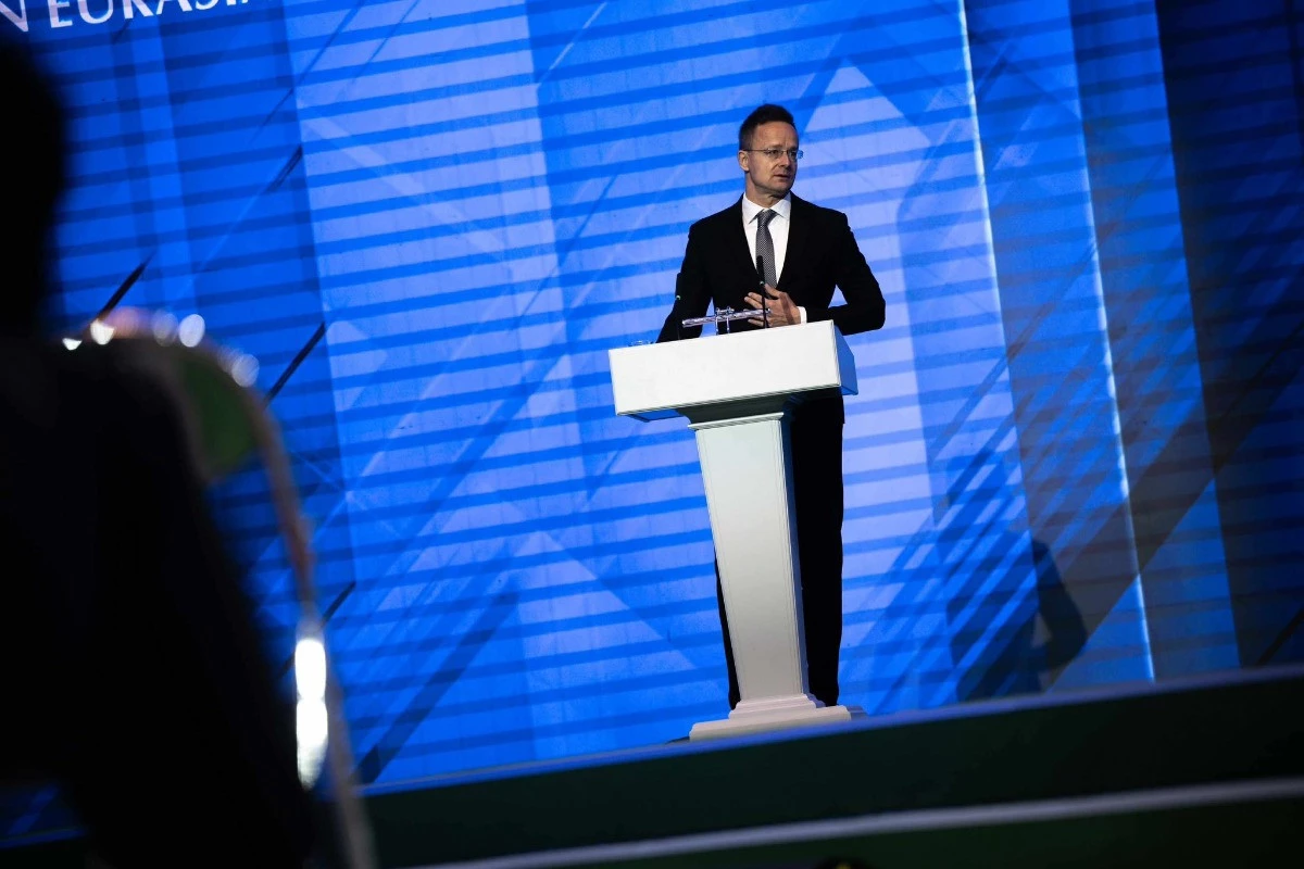 Vissza kell térni a racionalitáshoz és az eurázsiai párbeszédhez!