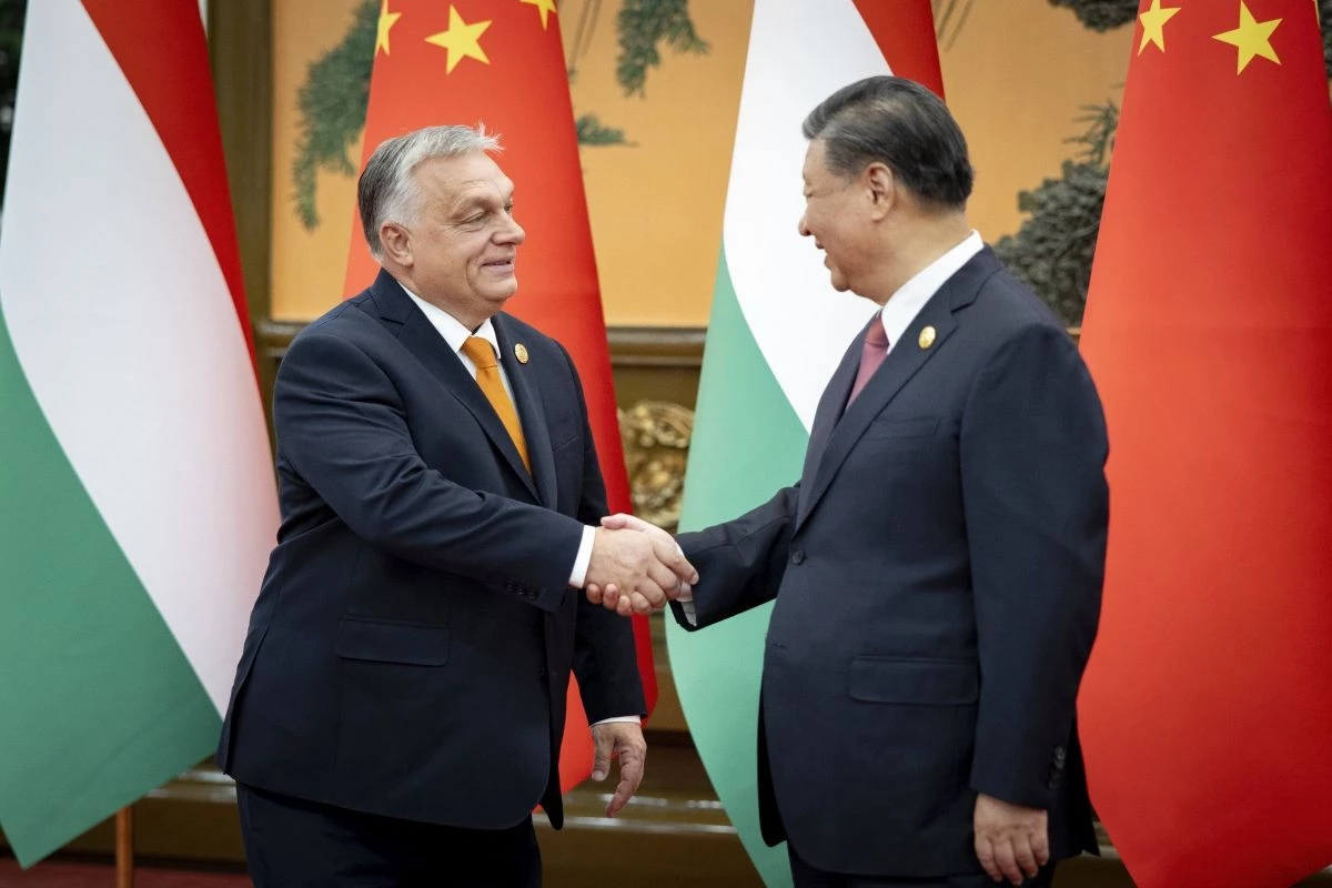 Szijjártó: Történelmi jelentőségű a kínai elnök látogatása