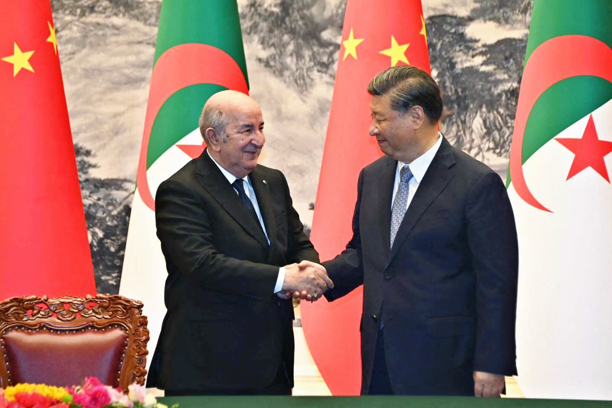 Kína 36 milliárd dollárt fektet be Algériában