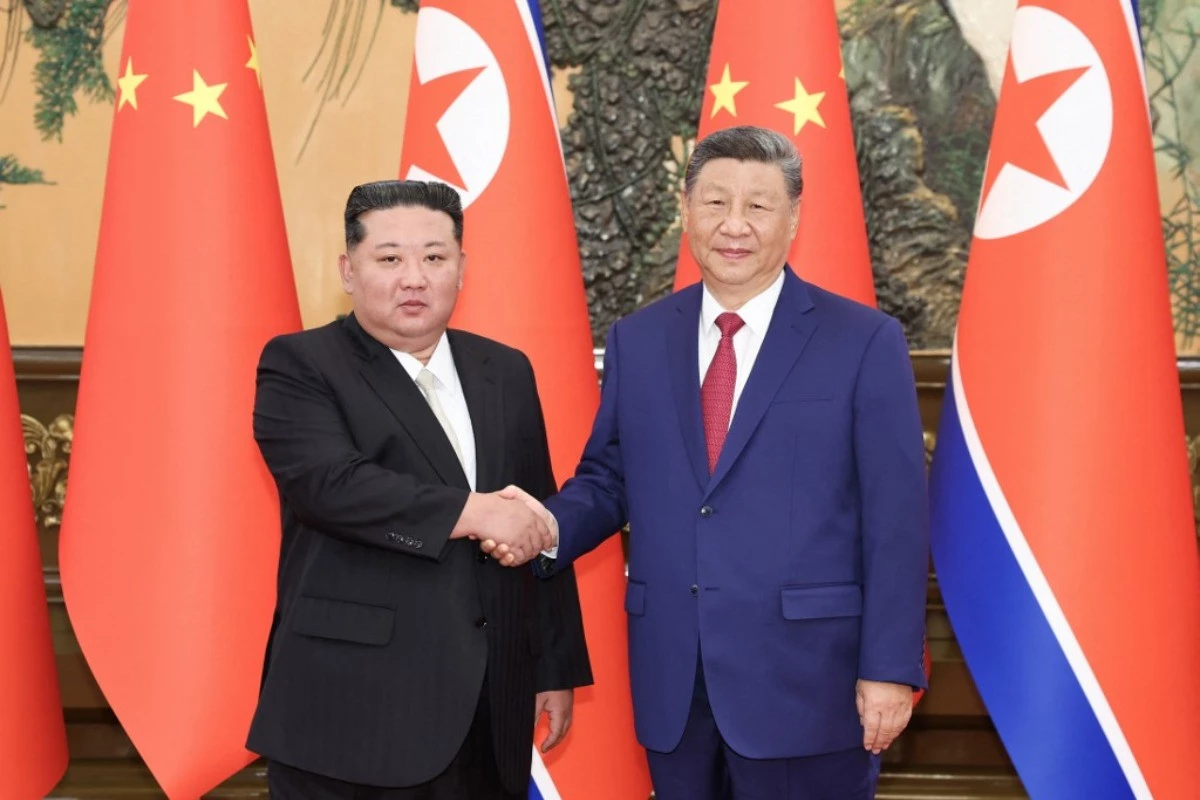 Peking stabil és mélyülő viszonyra törekszik Phenjannal