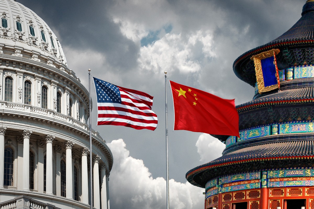 Peking bírálja a kínai vállalatok elleni amerikai lépéseket