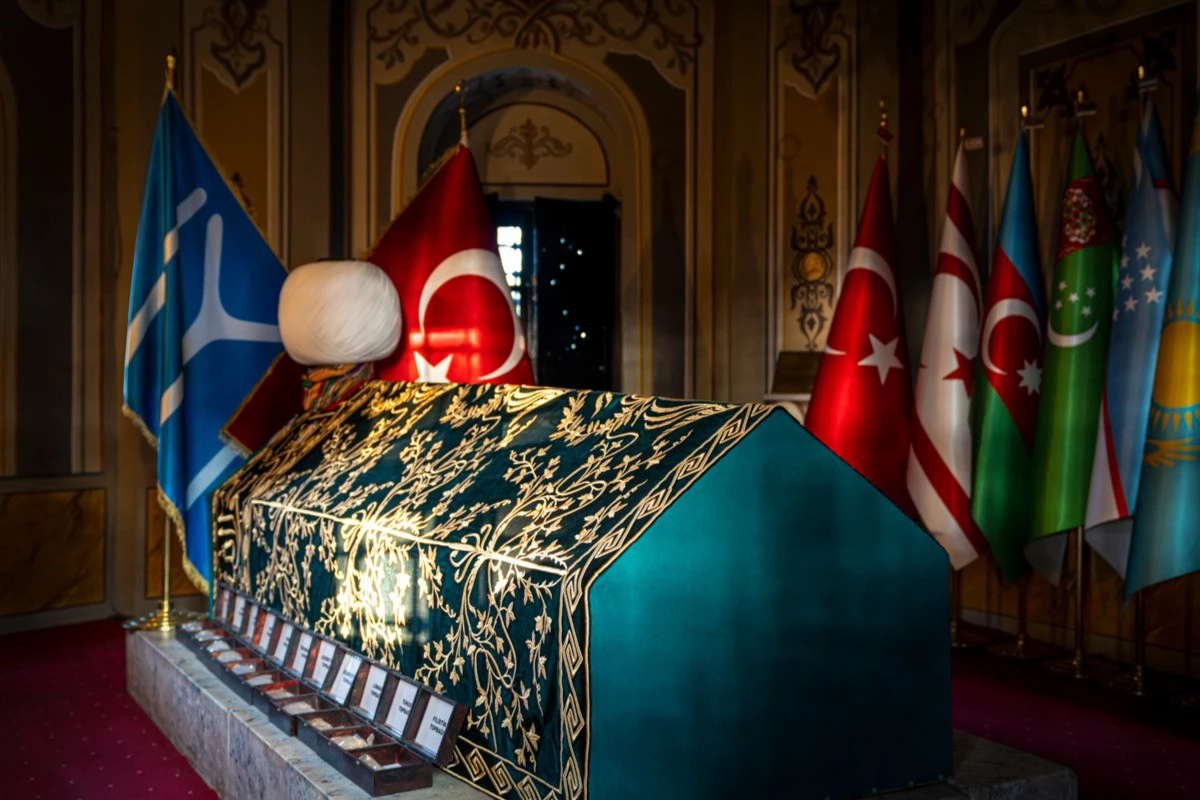 Türbékkel mesél a múlt