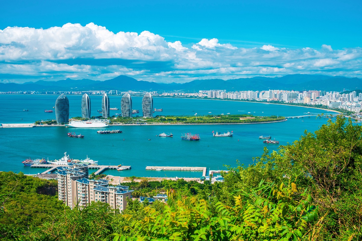 Hainan tárt karokkal várja a magyarokat