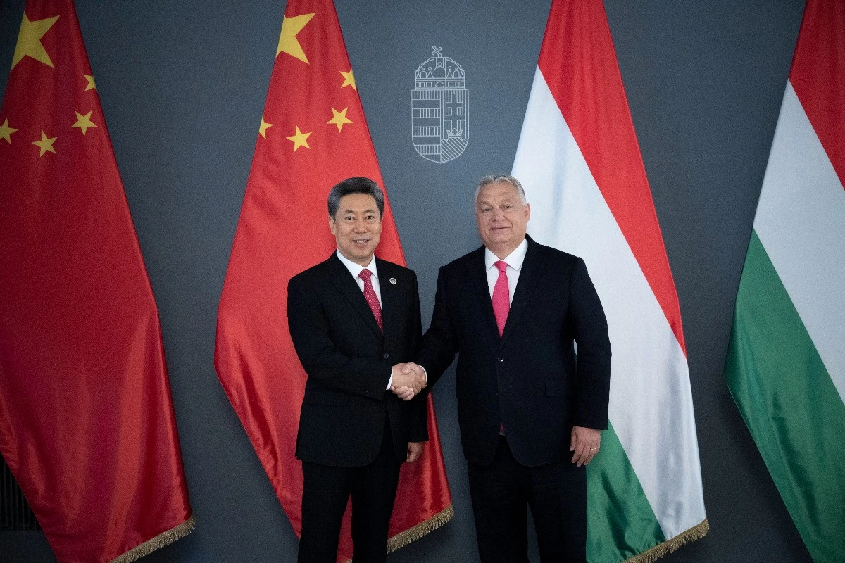 Orbán Viktor magas rangú kínai tisztviselővel tárgyalt Budapesten